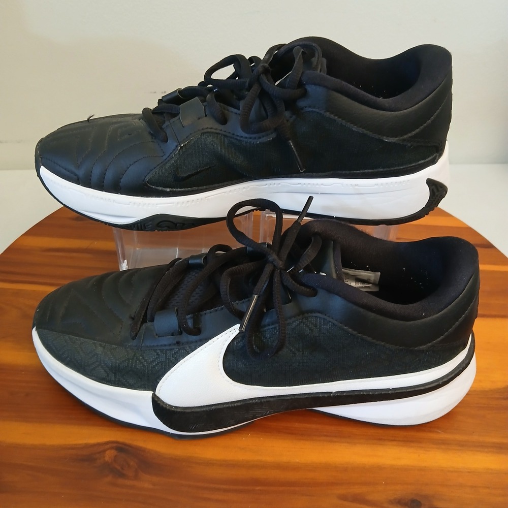 Nike Zoom Freak 5 TB Mens 7.5 Black Basketball Shoes Sneakers DZ2946-001